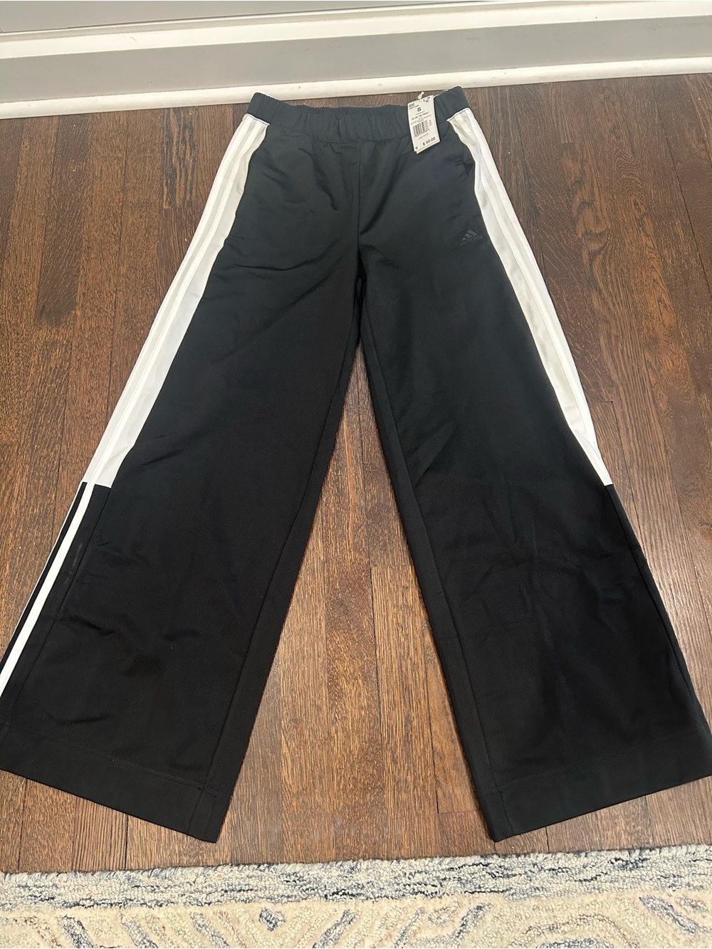NWT Adidas Women’s Stripe Athletic Pants Black/White Stripes Sz S